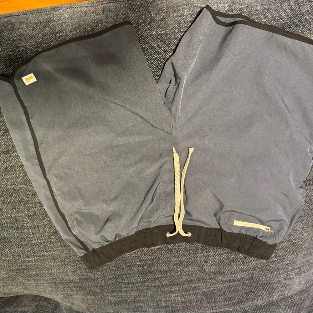 Vuori Men's Swim Trunks - Black - Picture 2 of 4